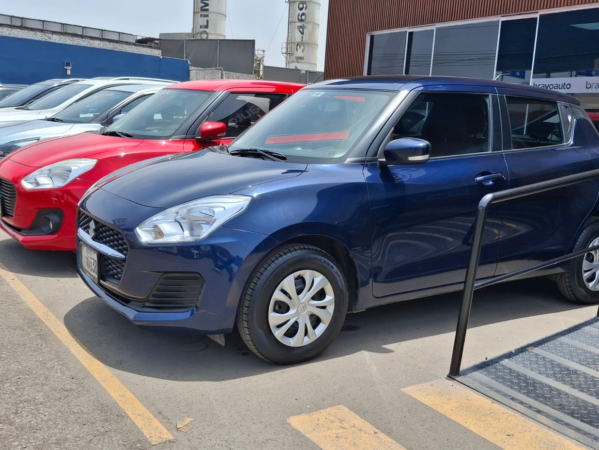 SUZUKI SWIFT 2024 33.650 Kms.