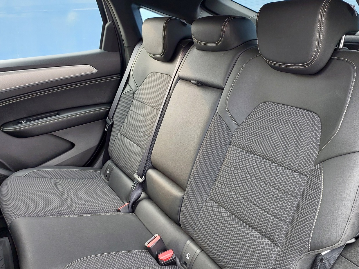 RENAULT ARKANA 2025 4.130 Kms.