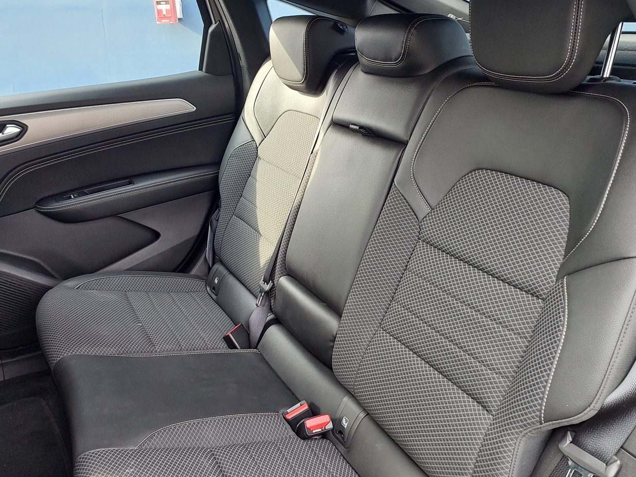 RENAULT ARKANA 2025 3.551 Kms.