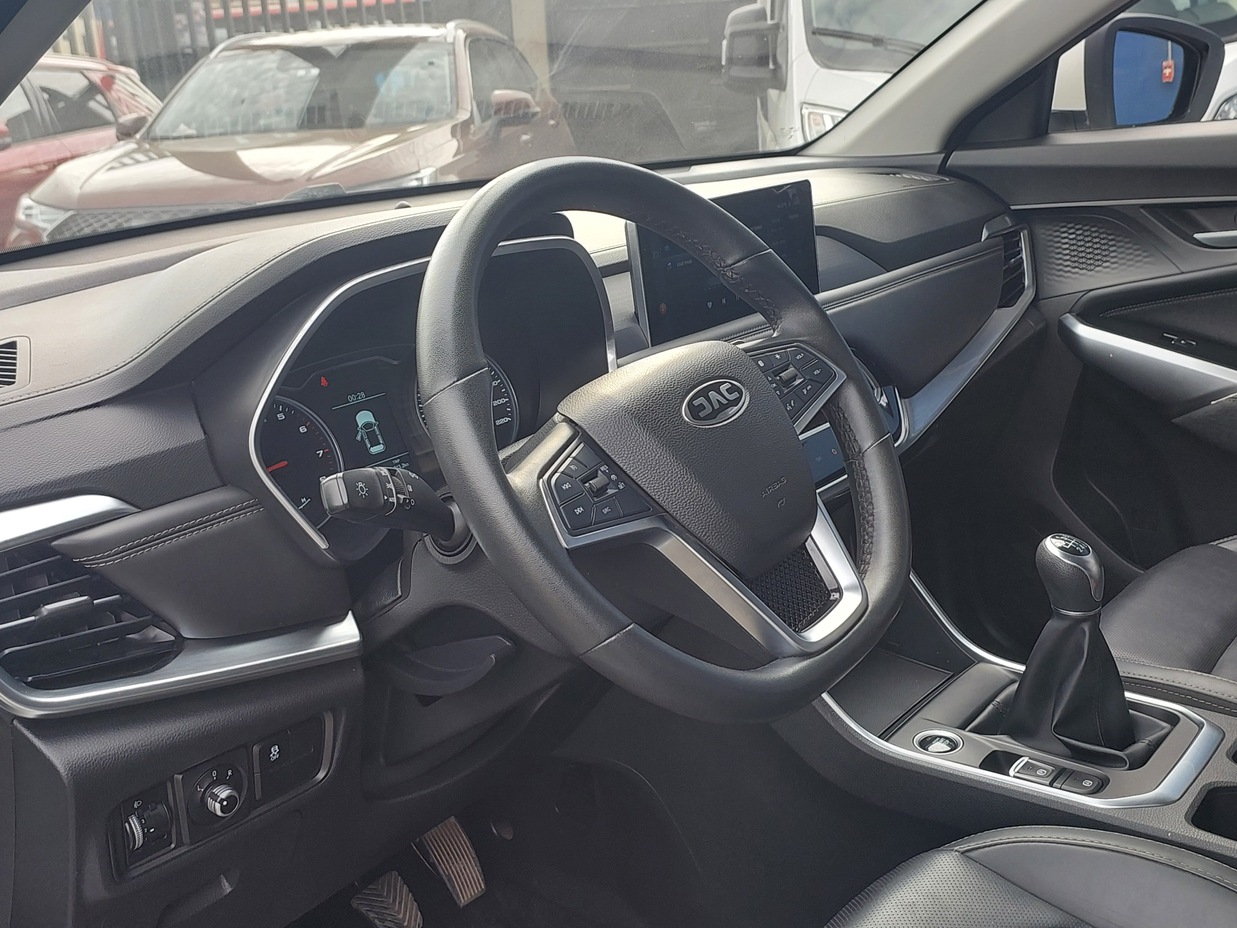 JAC JS8 2025 18.316 Kms.