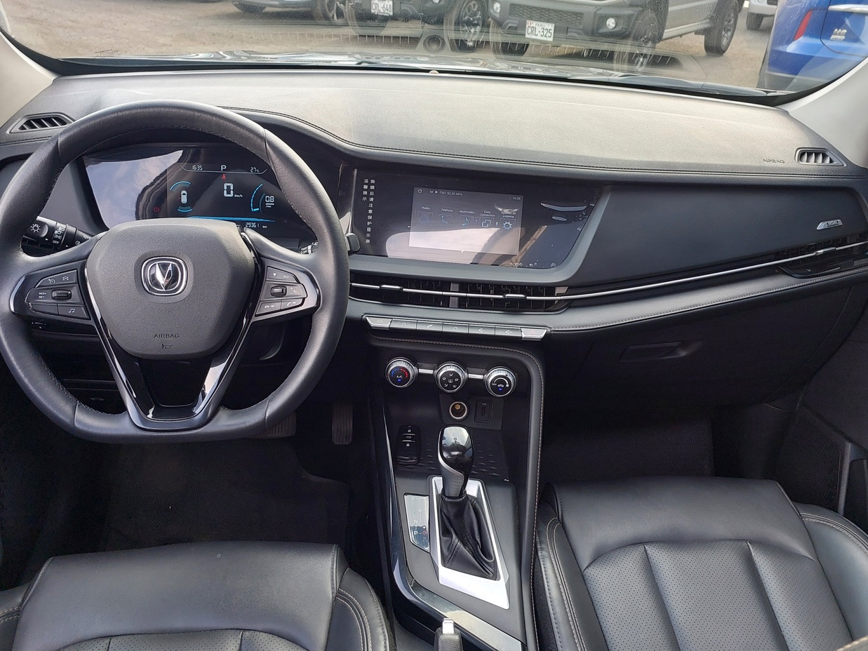 CHANGAN CS15 2023 29.350 Kms.