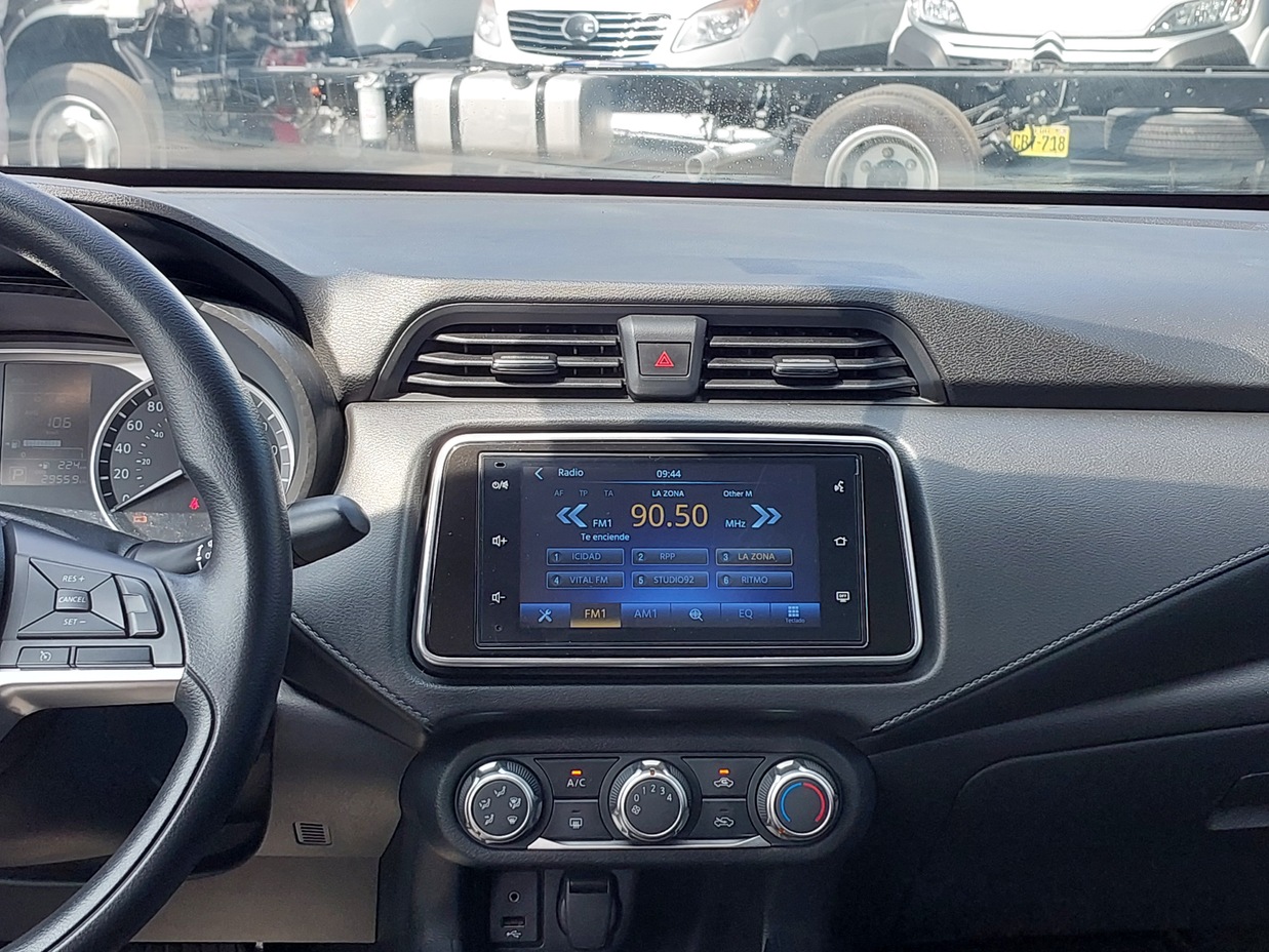 NISSAN VERSA 2023 29.413 Kms.