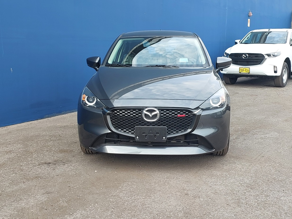MAZDA 2 2025 10 Kms.
