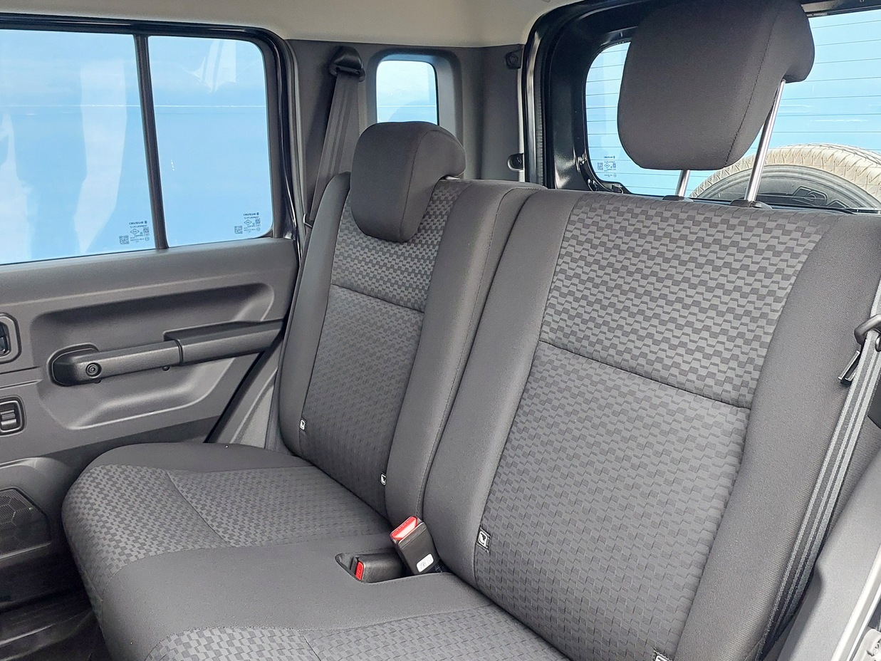 SUZUKI JIMNY 2025 995 Kms.