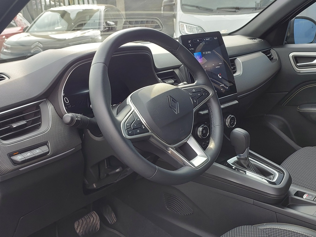 RENAULT ARKANA 2025 3.551 Kms.