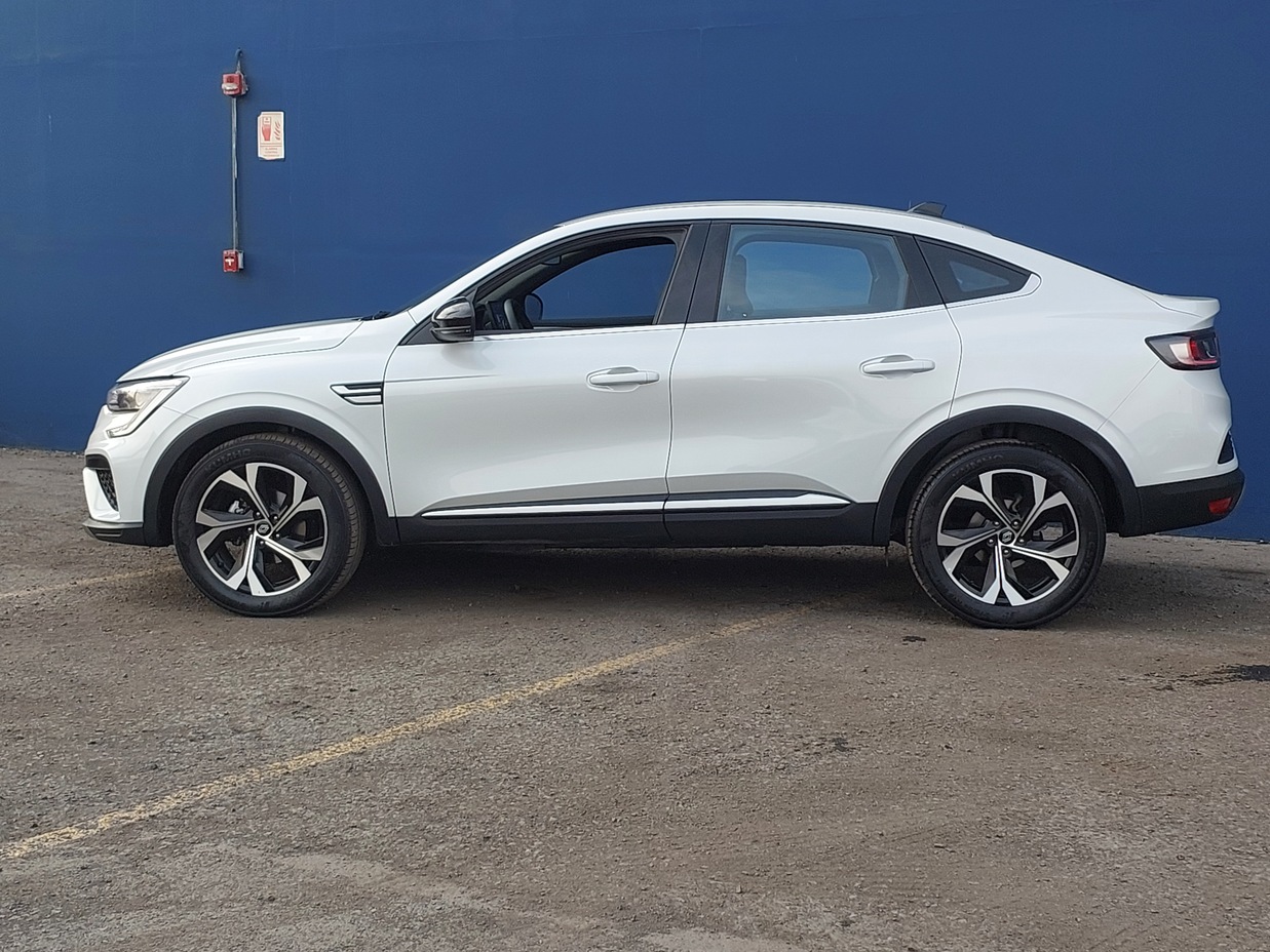 RENAULT ARKANA 2025 5.143 Kms.