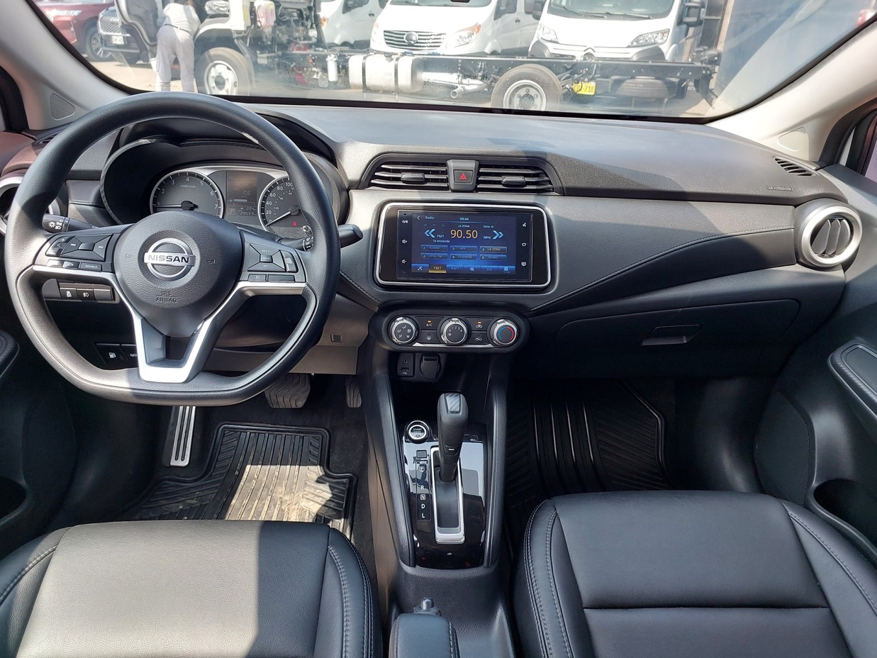 NISSAN VERSA 2023 29.413 Kms.